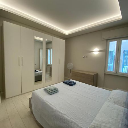Апартаменти Casa Dante: Oneglia Centro-Marina-Spiagge Імперія Екстер'єр фото