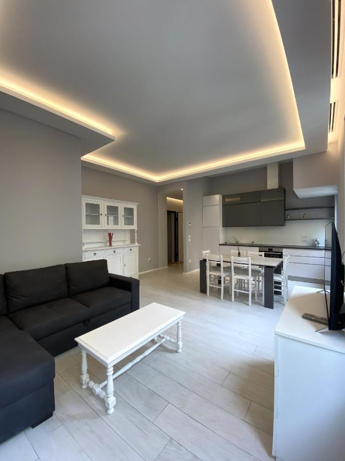 Апартаменти Casa Dante: Oneglia Centro-Marina-Spiagge Імперія Екстер'єр фото